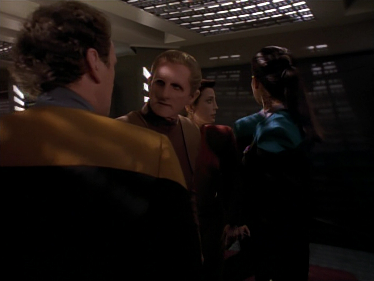 extant_StarTrek_DS9_3x18-DistantVoices_01290.jpg