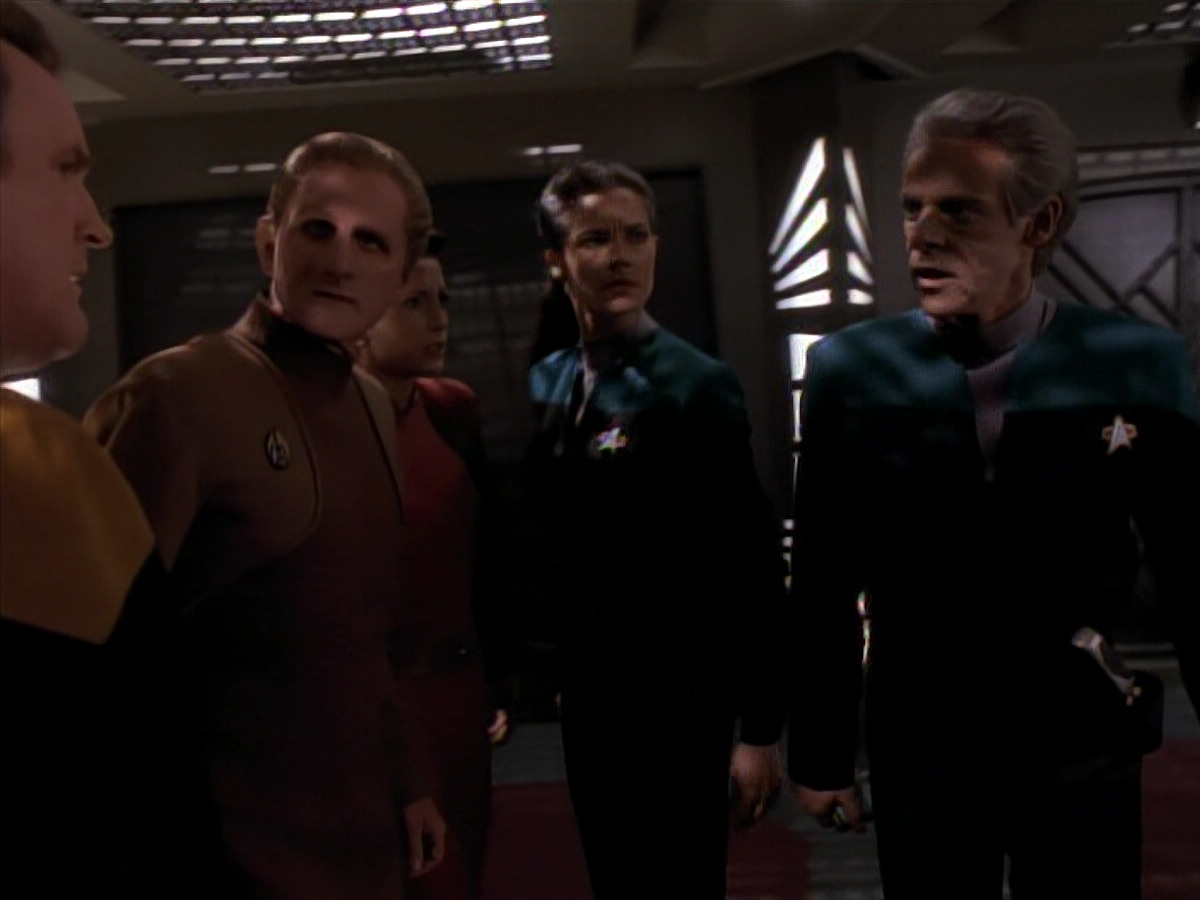 extant_StarTrek_DS9_3x18-DistantVoices_01292.jpg