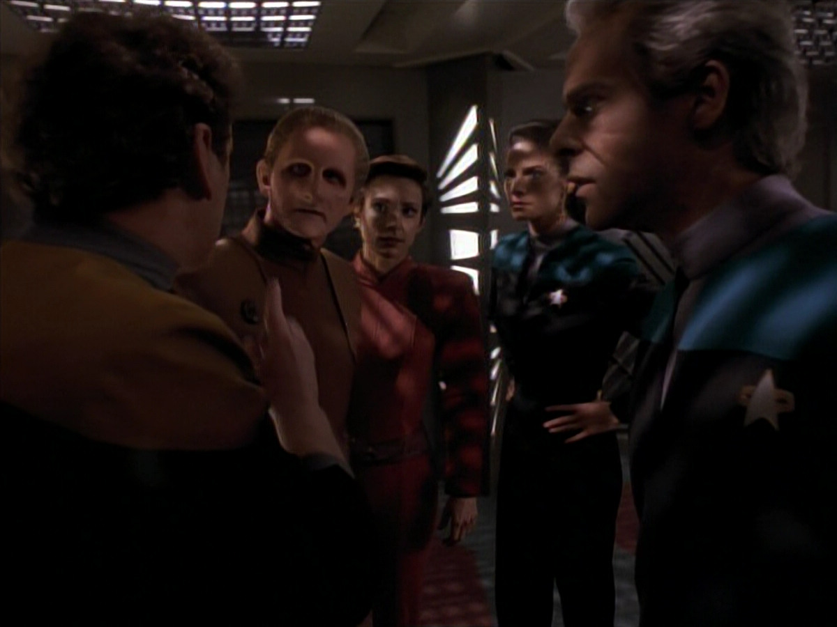 extant_StarTrek_DS9_3x18-DistantVoices_01313.jpg