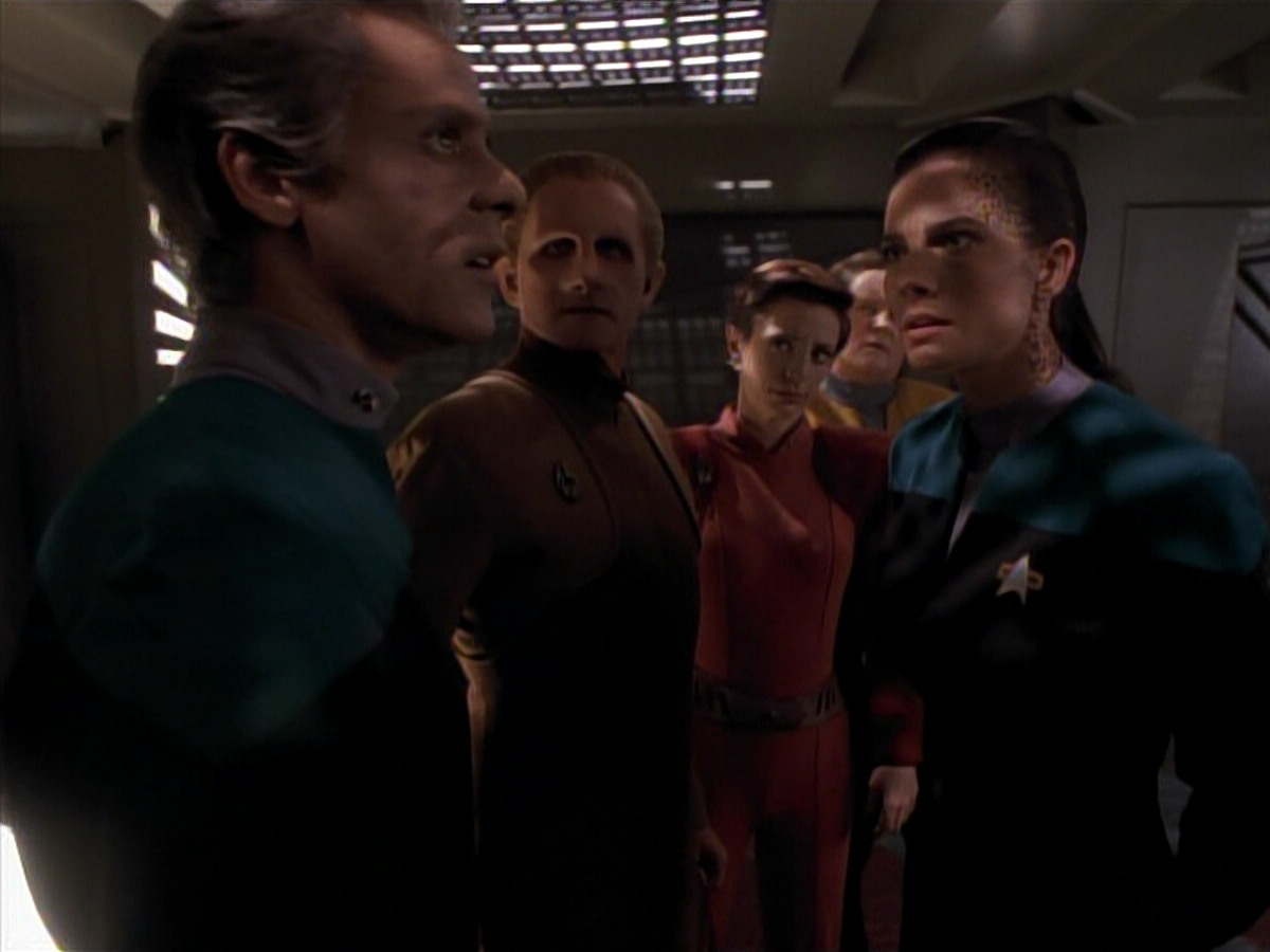 extant_StarTrek_DS9_3x18-DistantVoices_01343.jpg