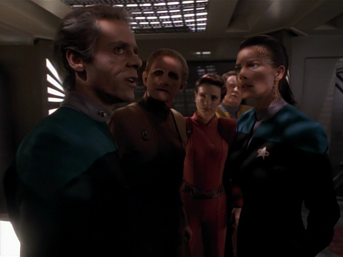 extant_StarTrek_DS9_3x18-DistantVoices_01345.jpg