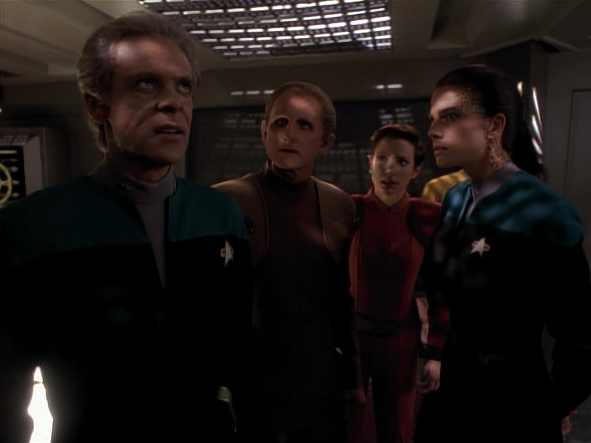 extant_StarTrek_DS9_3x18-DistantVoices_01353.jpg