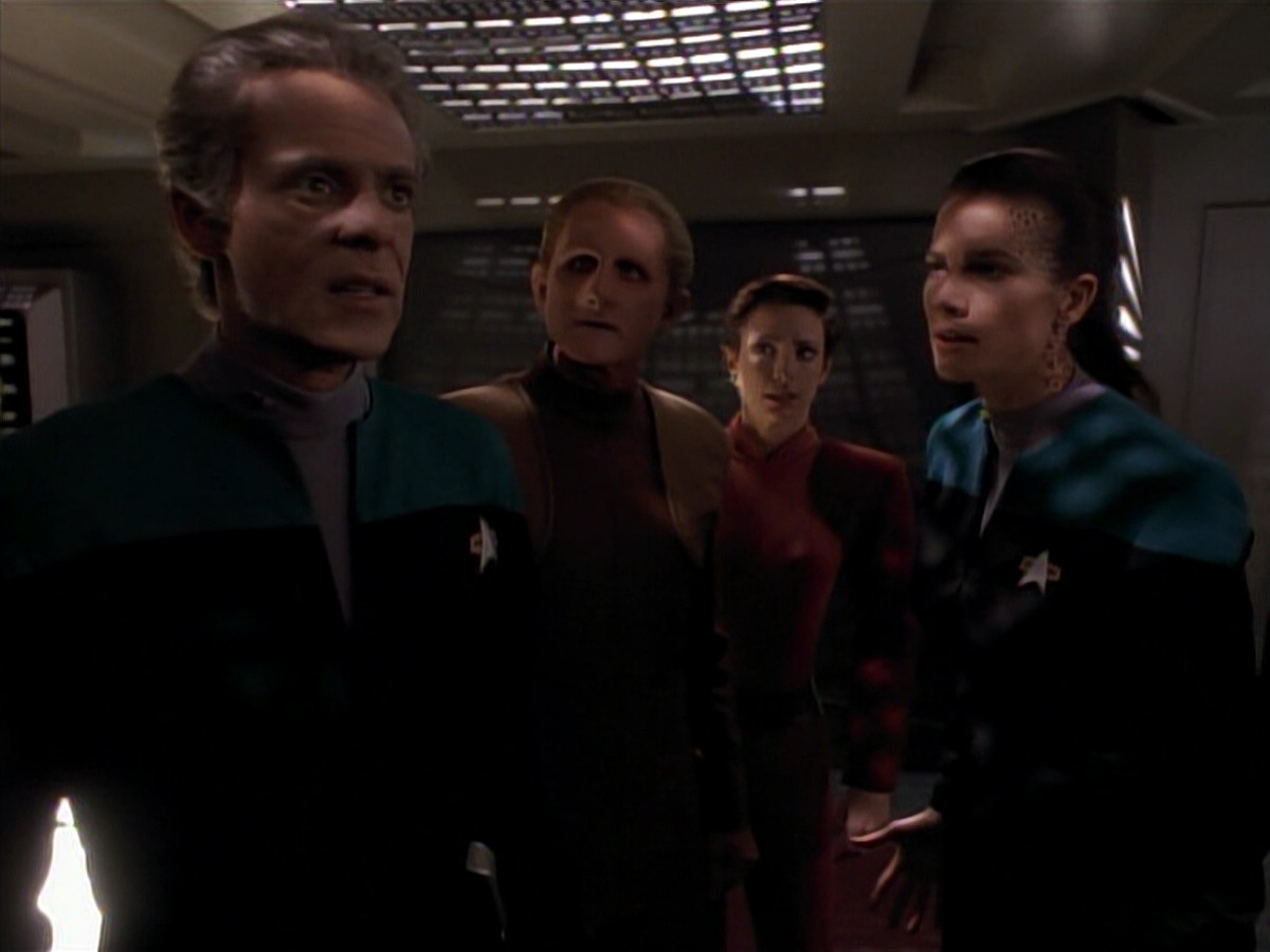 extant_StarTrek_DS9_3x18-DistantVoices_01356.jpg