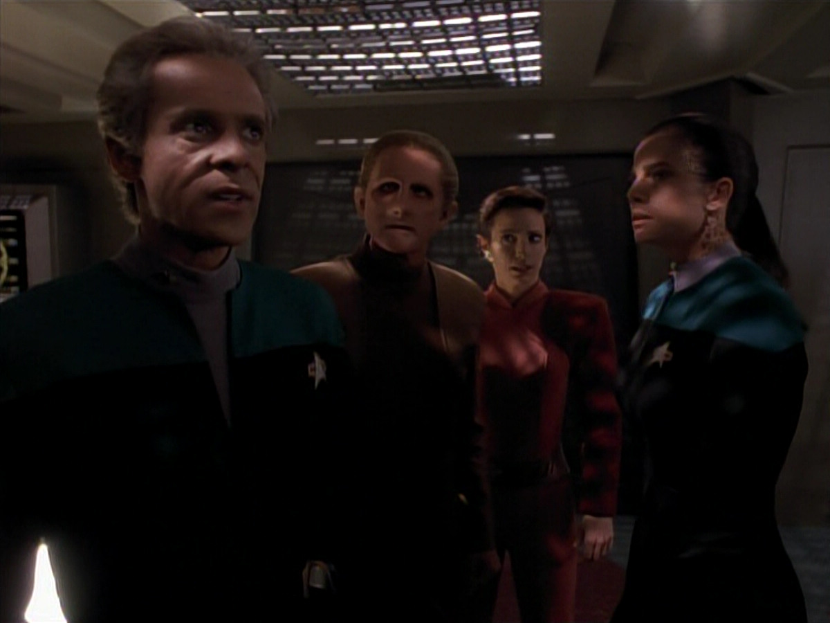 extant_StarTrek_DS9_3x18-DistantVoices_01359.jpg