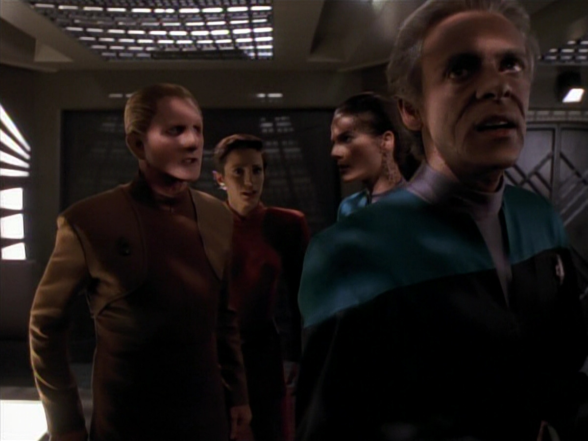 extant_StarTrek_DS9_3x18-DistantVoices_01367.jpg