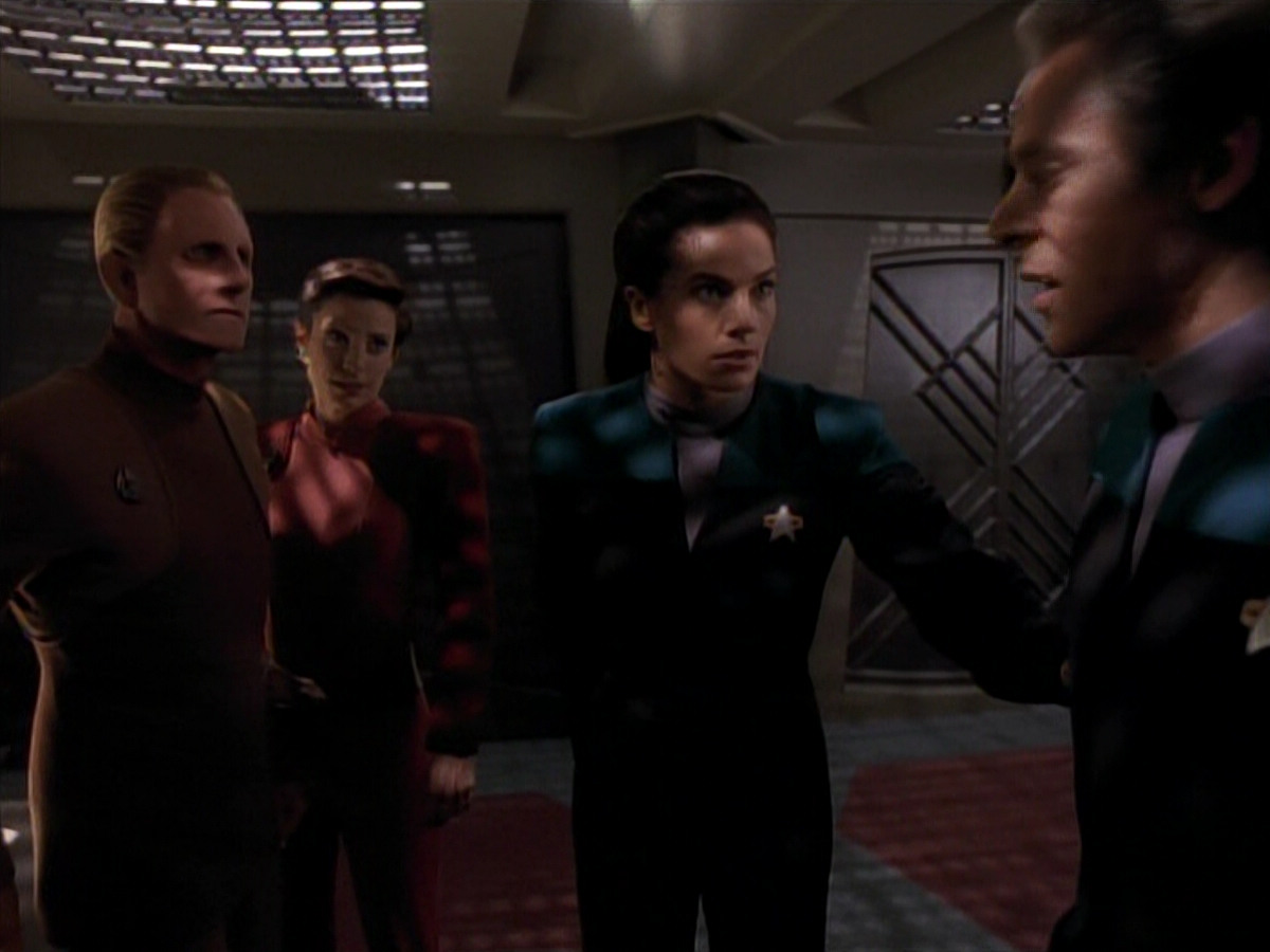 extant_StarTrek_DS9_3x18-DistantVoices_01381.jpg