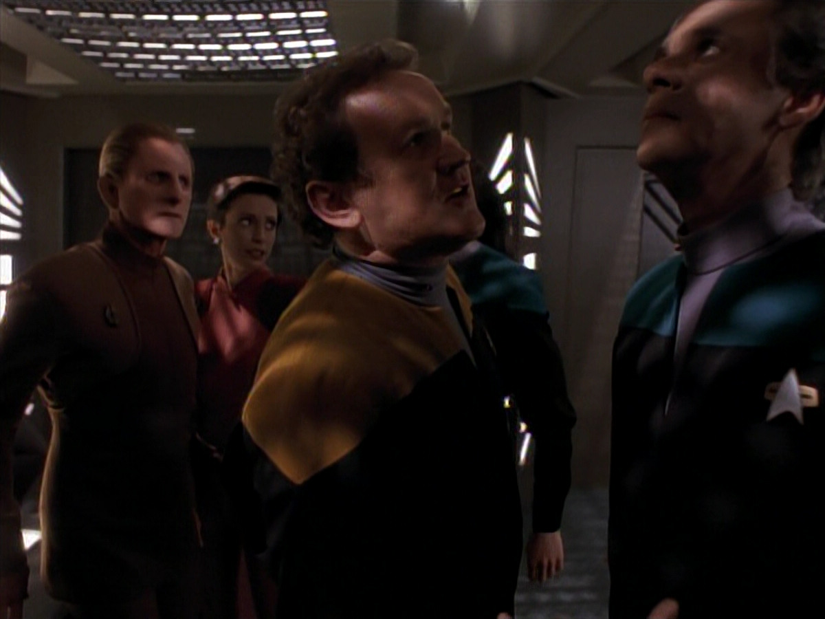 extant_StarTrek_DS9_3x18-DistantVoices_01388.jpg