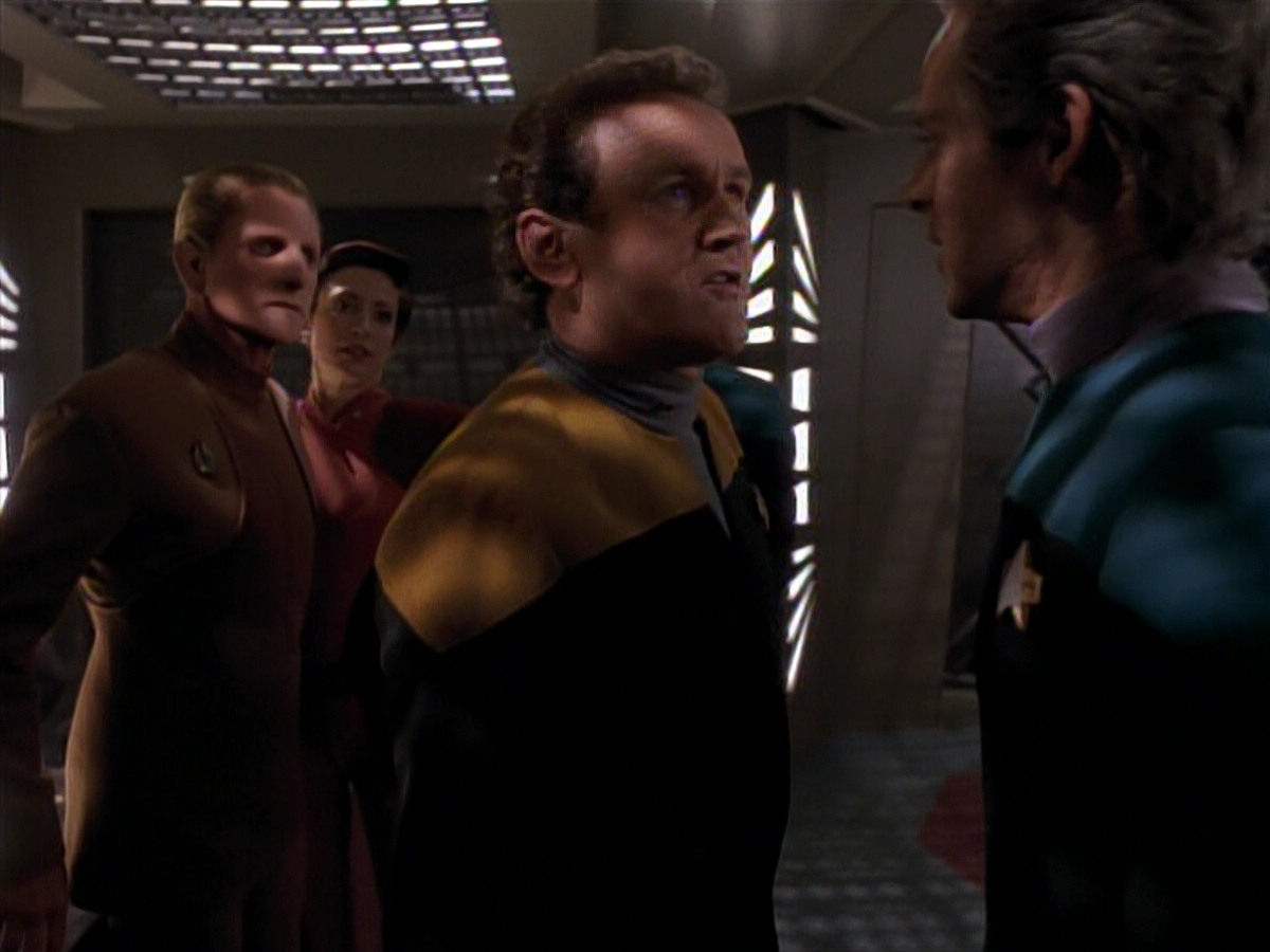 extant_StarTrek_DS9_3x18-DistantVoices_01391.jpg