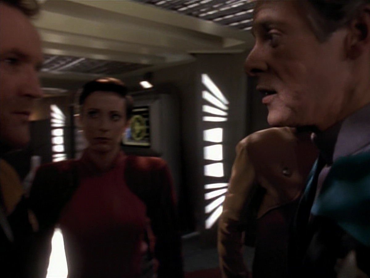 extant_StarTrek_DS9_3x18-DistantVoices_01463.jpg