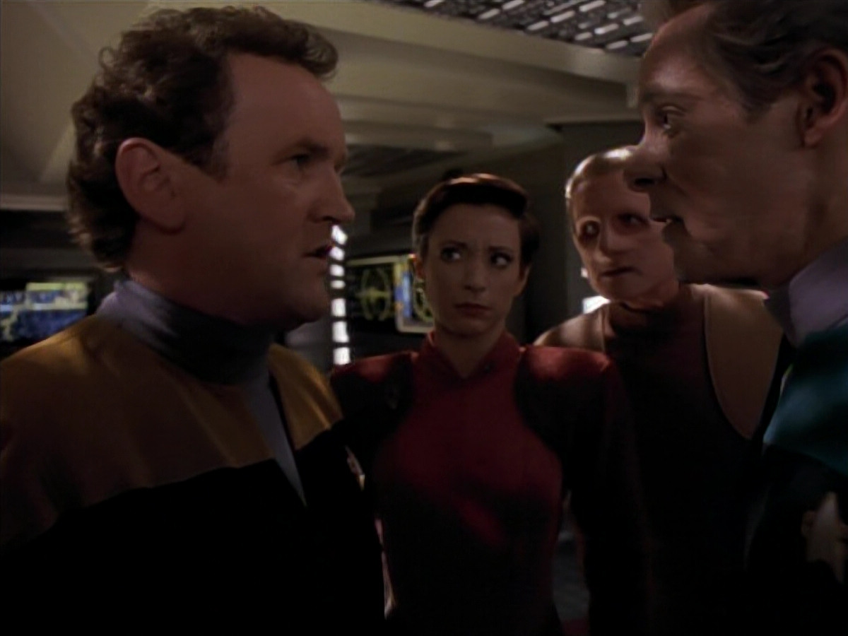 extant_StarTrek_DS9_3x18-DistantVoices_01465.jpg