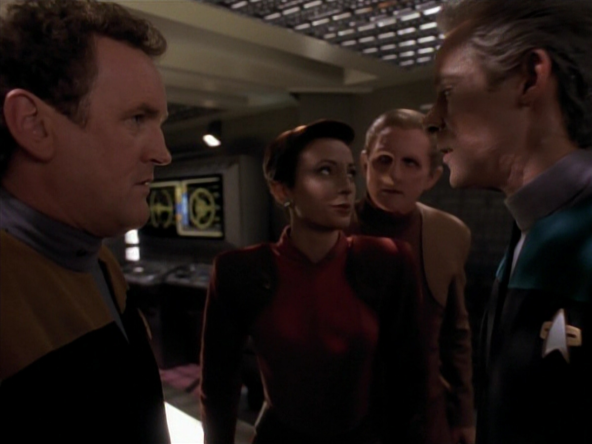 extant_StarTrek_DS9_3x18-DistantVoices_01476.jpg