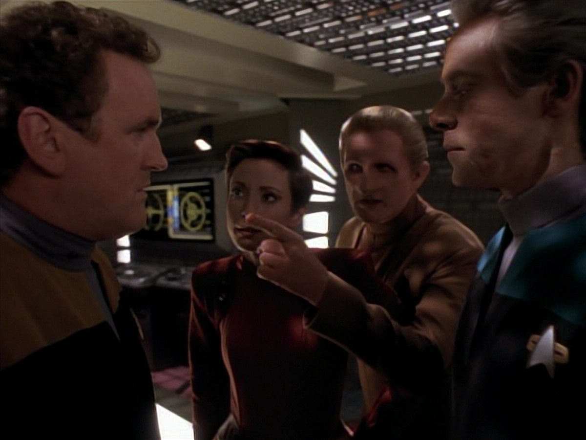 extant_StarTrek_DS9_3x18-DistantVoices_01479.jpg