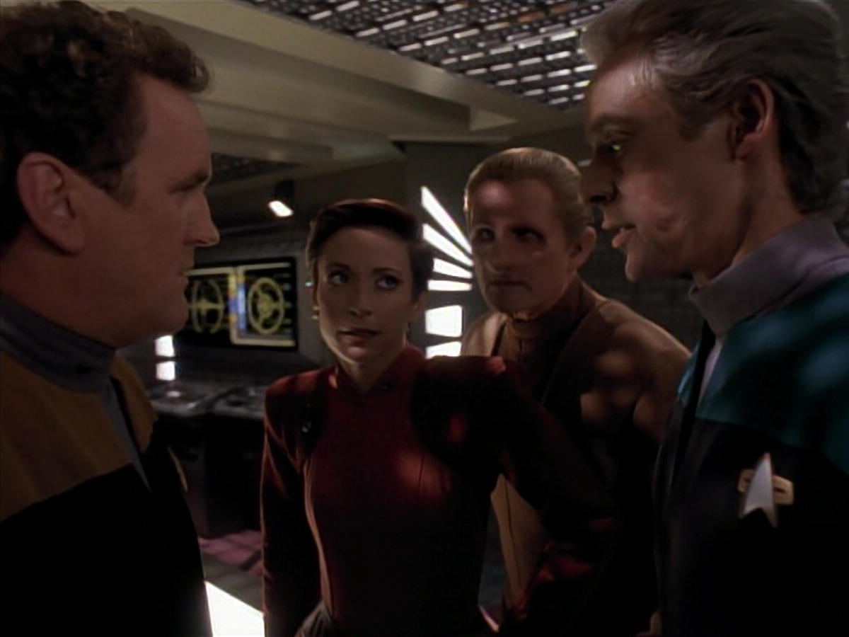 extant_StarTrek_DS9_3x18-DistantVoices_01482.jpg