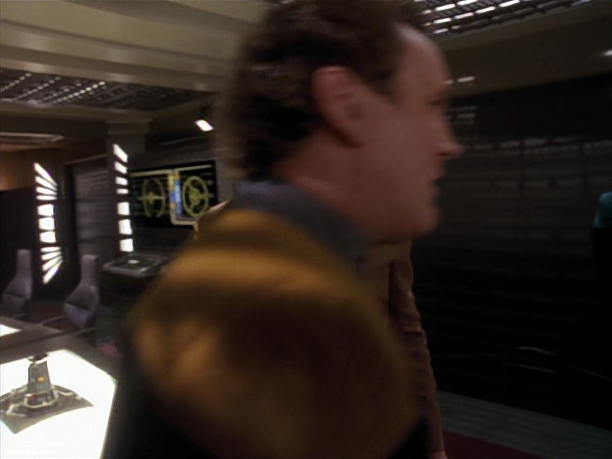 extant_StarTrek_DS9_3x18-DistantVoices_01490.jpg