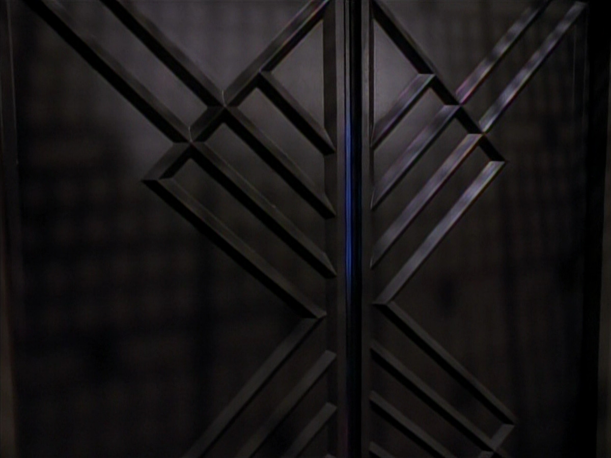 extant_StarTrek_DS9_3x18-DistantVoices_01502.jpg