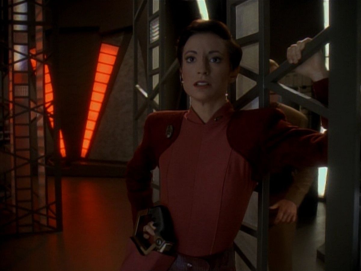 extant_StarTrek_DS9_3x18-DistantVoices_01515.jpg