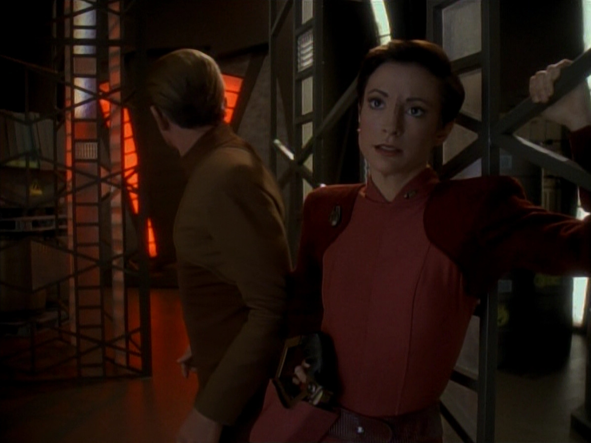 extant_StarTrek_DS9_3x18-DistantVoices_01527.jpg