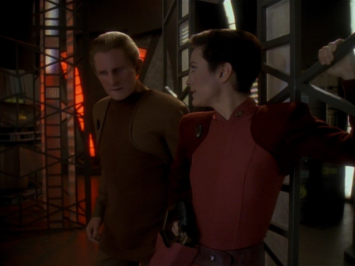 extant_StarTrek_DS9_3x18-DistantVoices_01530.jpg