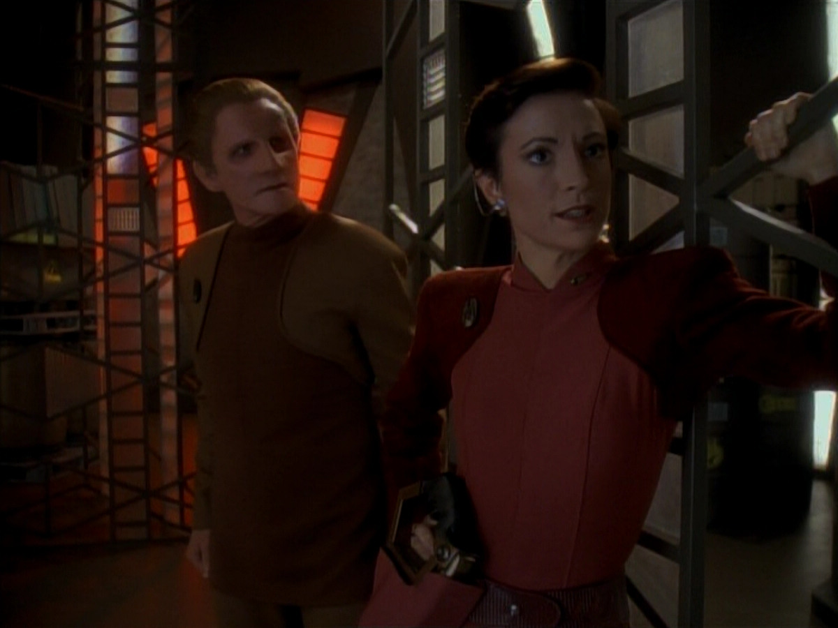 extant_StarTrek_DS9_3x18-DistantVoices_01540.jpg