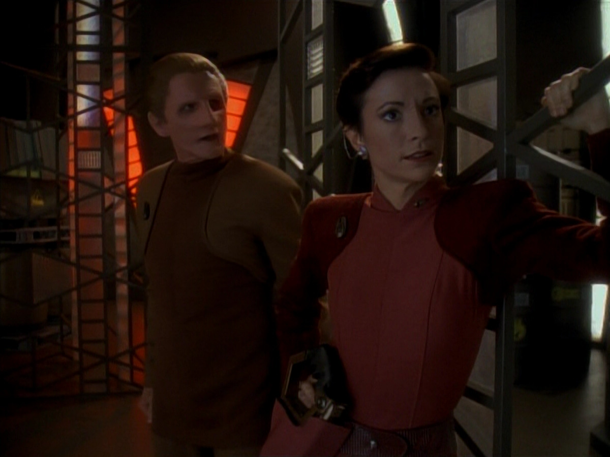 extant_StarTrek_DS9_3x18-DistantVoices_01541.jpg