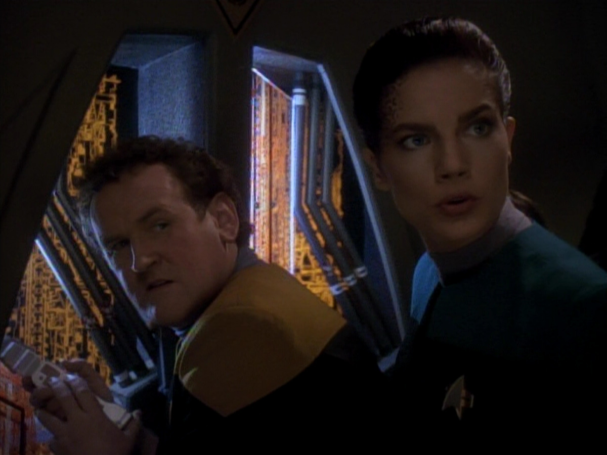extant_StarTrek_DS9_3x18-DistantVoices_01547.jpg