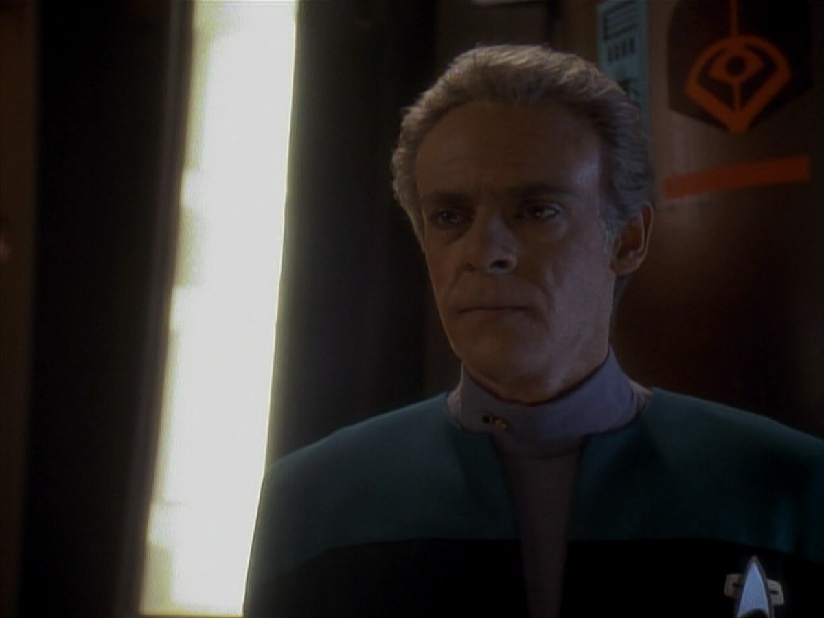 extant_StarTrek_DS9_3x18-DistantVoices_01566.jpg
