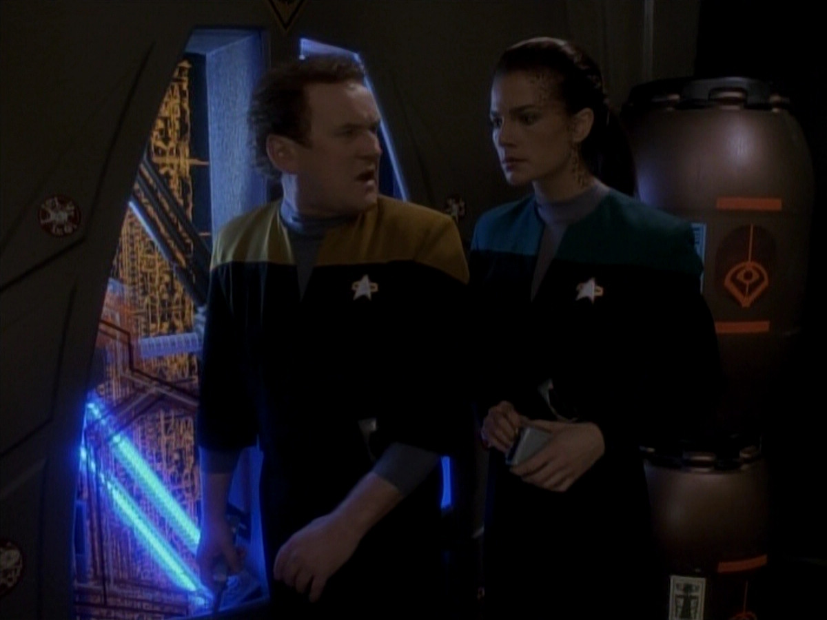 extant_StarTrek_DS9_3x18-DistantVoices_01632.jpg