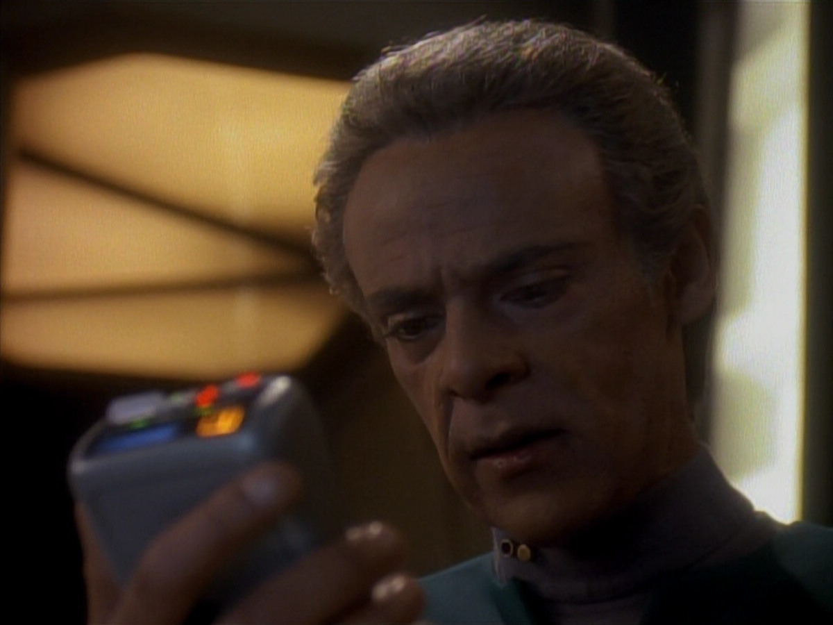 extant_StarTrek_DS9_3x18-DistantVoices_01648.jpg