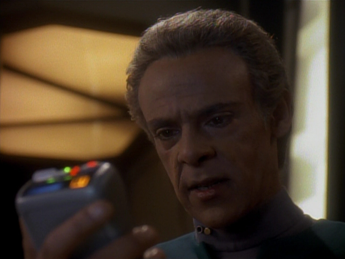 extant_StarTrek_DS9_3x18-DistantVoices_01652.jpg