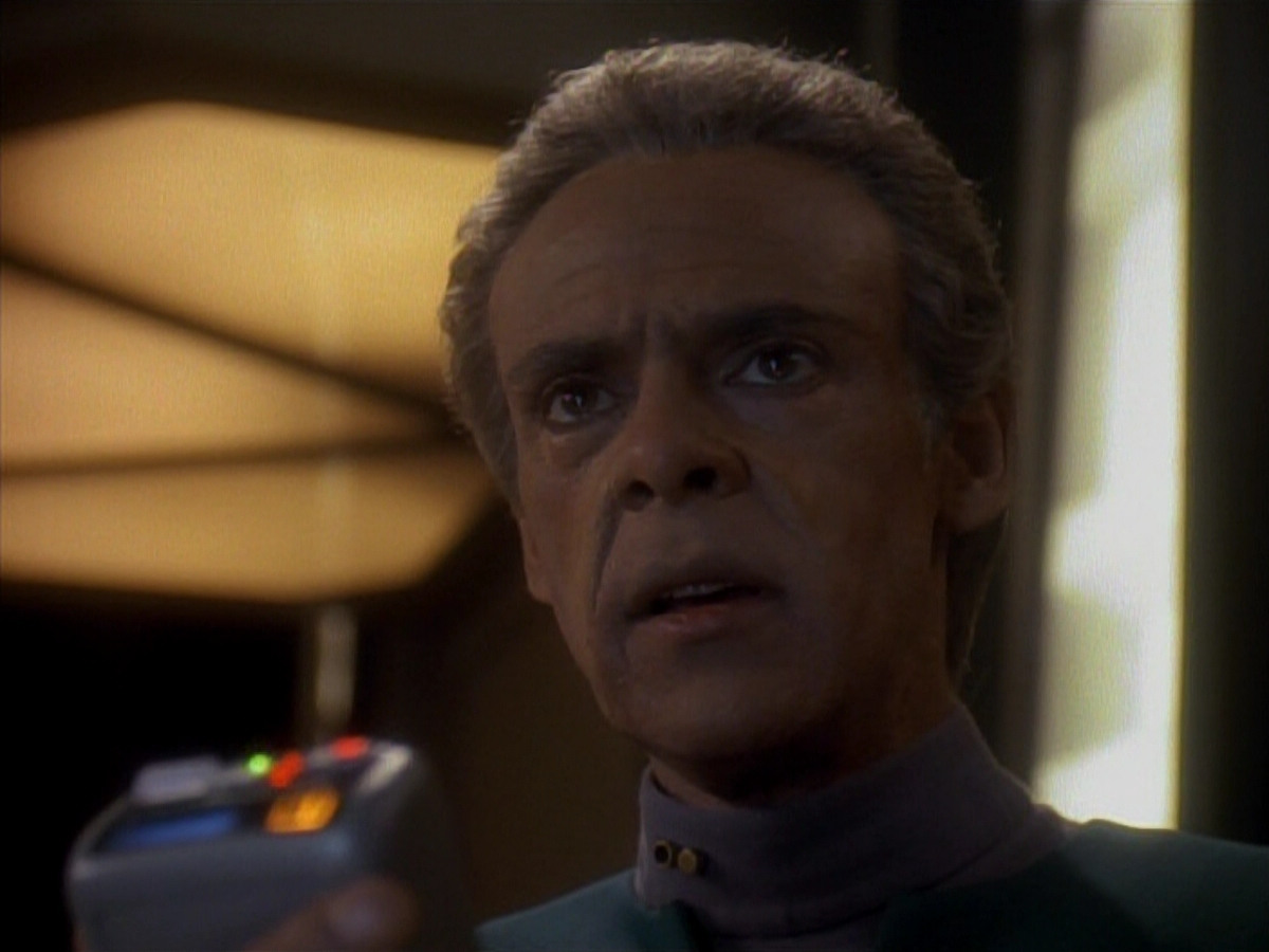 extant_StarTrek_DS9_3x18-DistantVoices_01668.jpg