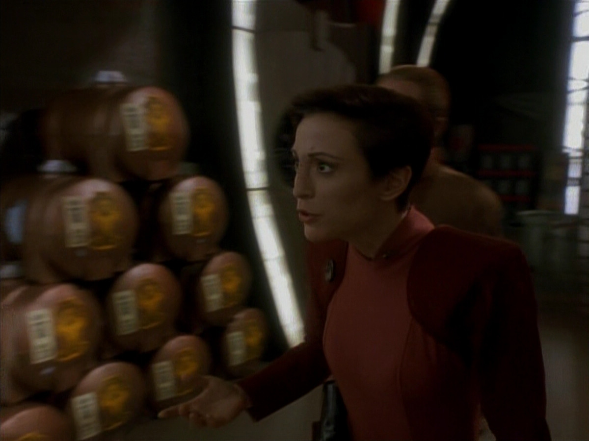 extant_StarTrek_DS9_3x18-DistantVoices_01692.jpg