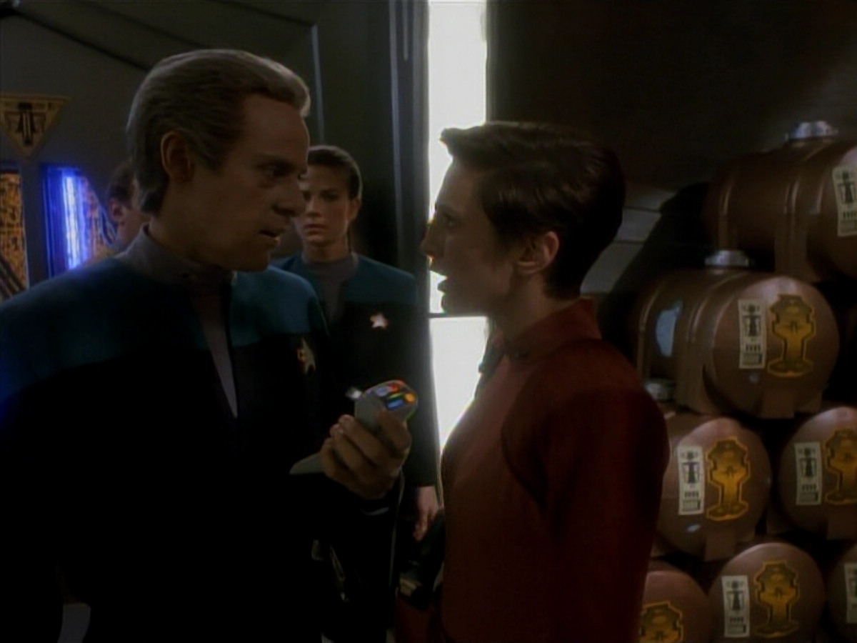 extant_StarTrek_DS9_3x18-DistantVoices_01696.jpg