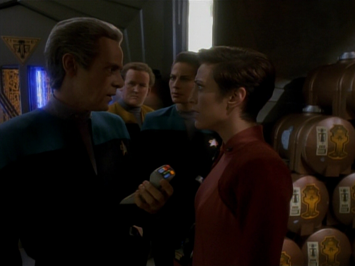 extant_StarTrek_DS9_3x18-DistantVoices_01699.jpg
