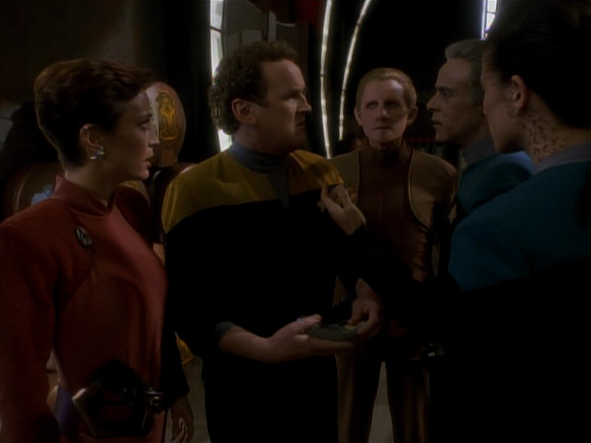 extant_StarTrek_DS9_3x18-DistantVoices_01718.jpg