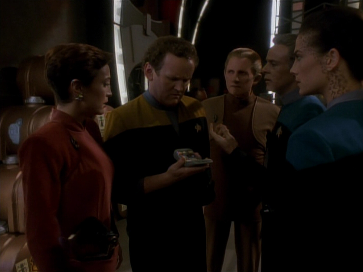 extant_StarTrek_DS9_3x18-DistantVoices_01722.jpg