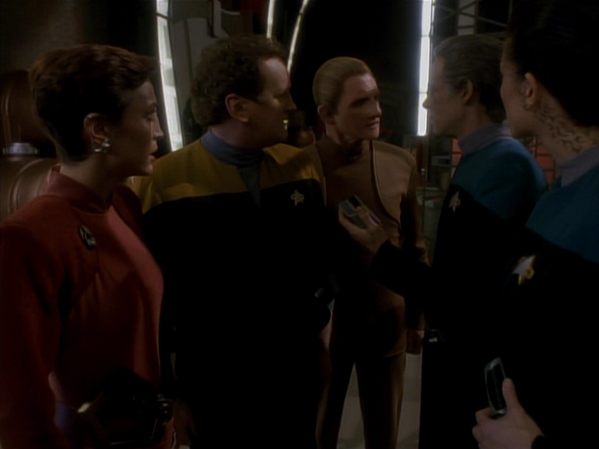 extant_StarTrek_DS9_3x18-DistantVoices_01736.jpg