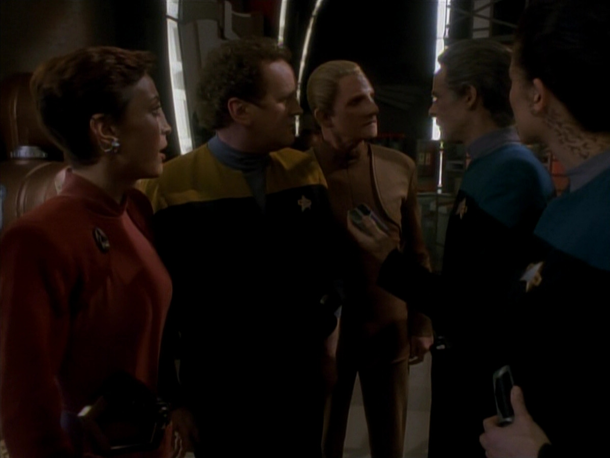 extant_StarTrek_DS9_3x18-DistantVoices_01738.jpg
