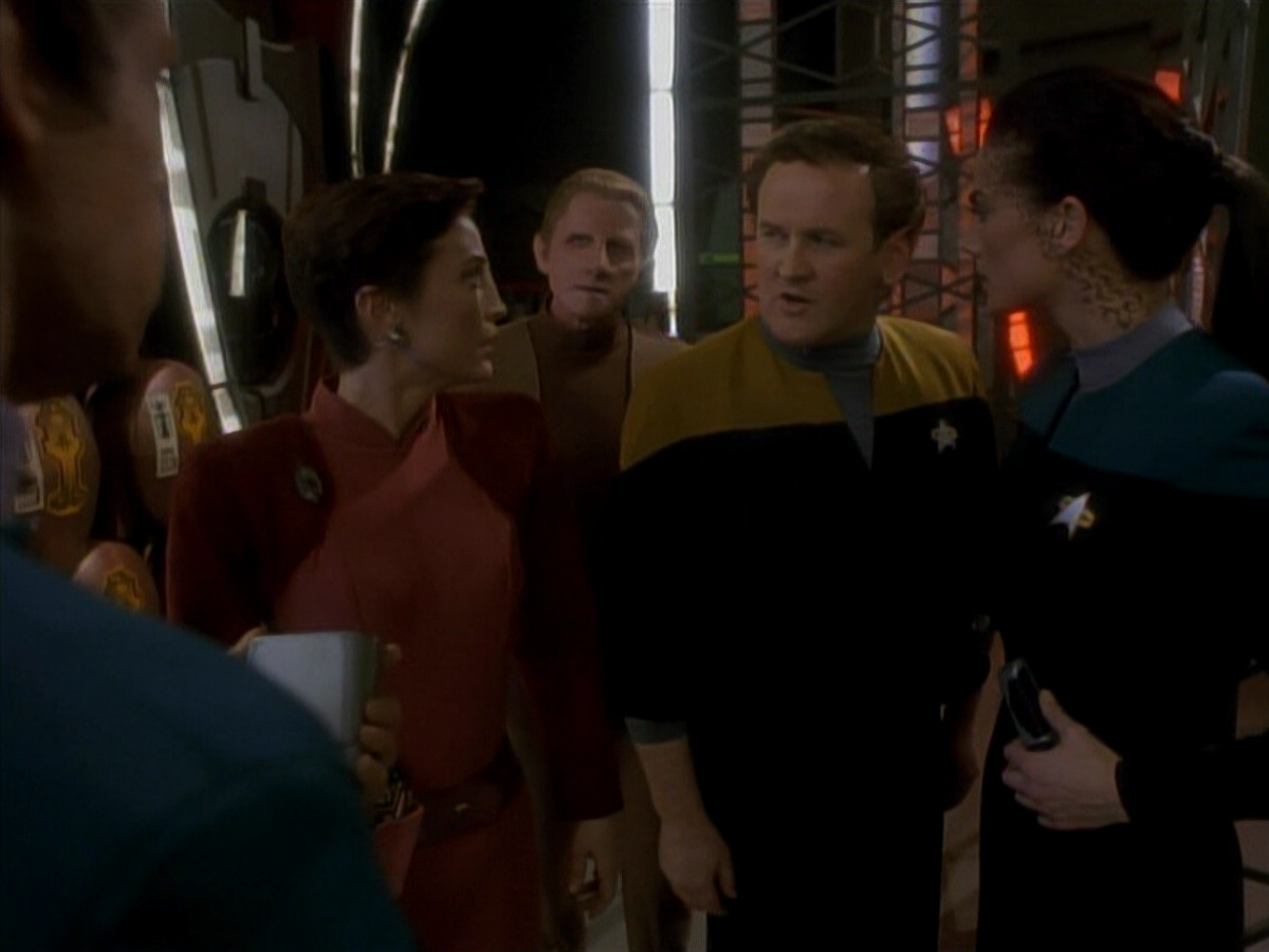 extant_StarTrek_DS9_3x18-DistantVoices_01751.jpg