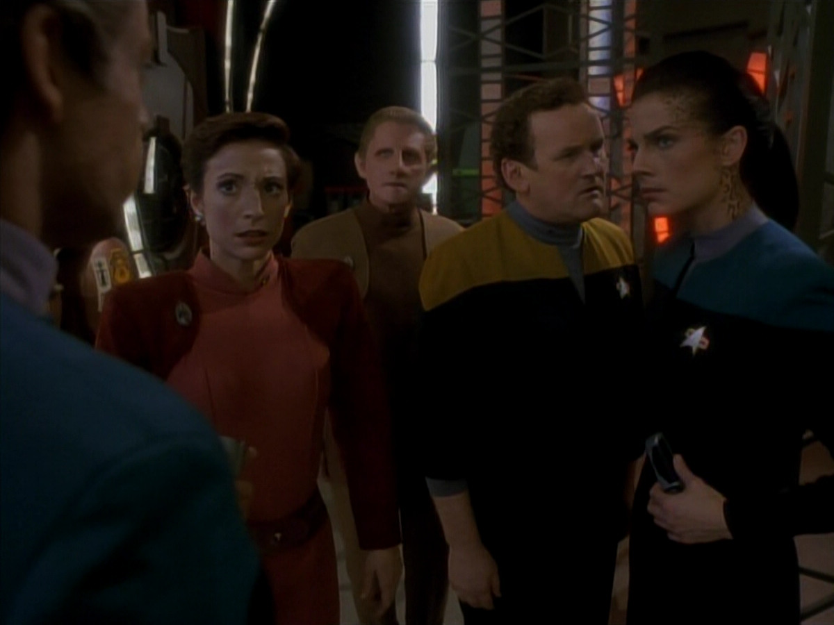 extant_StarTrek_DS9_3x18-DistantVoices_01755.jpg