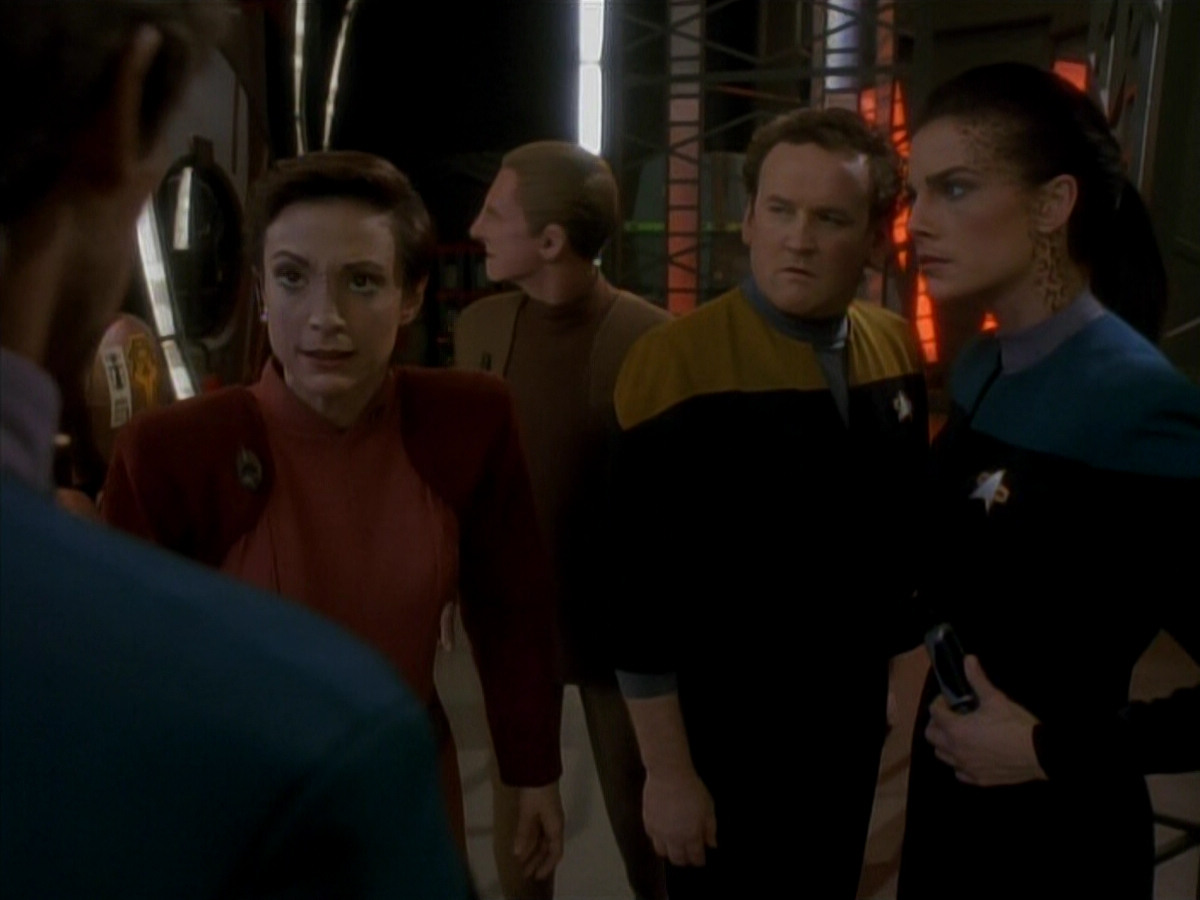 extant_StarTrek_DS9_3x18-DistantVoices_01774.jpg