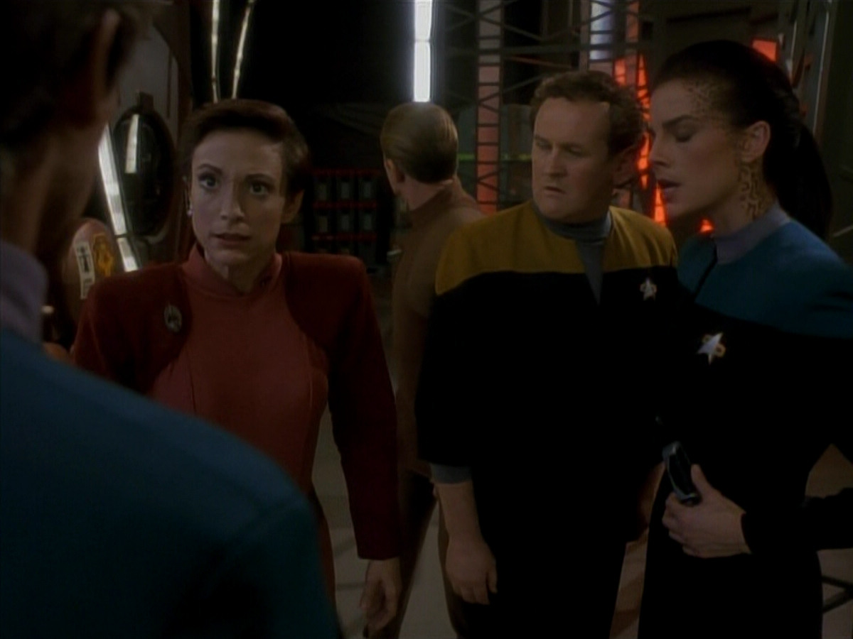extant_StarTrek_DS9_3x18-DistantVoices_01775.jpg