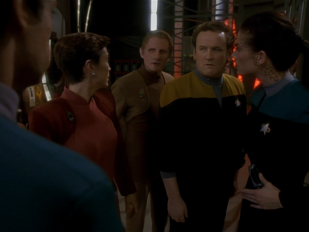 extant_StarTrek_DS9_3x18-DistantVoices_01784.jpg