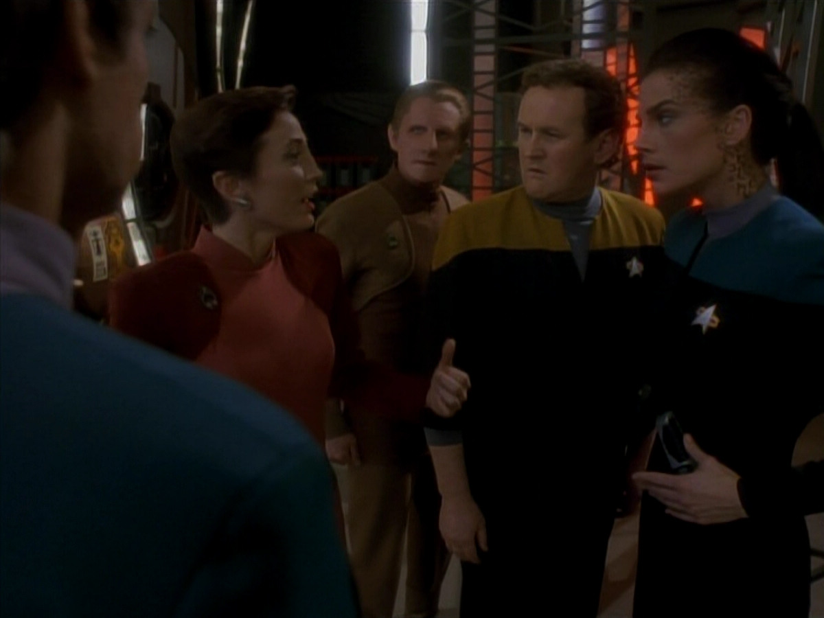 extant_StarTrek_DS9_3x18-DistantVoices_01790.jpg