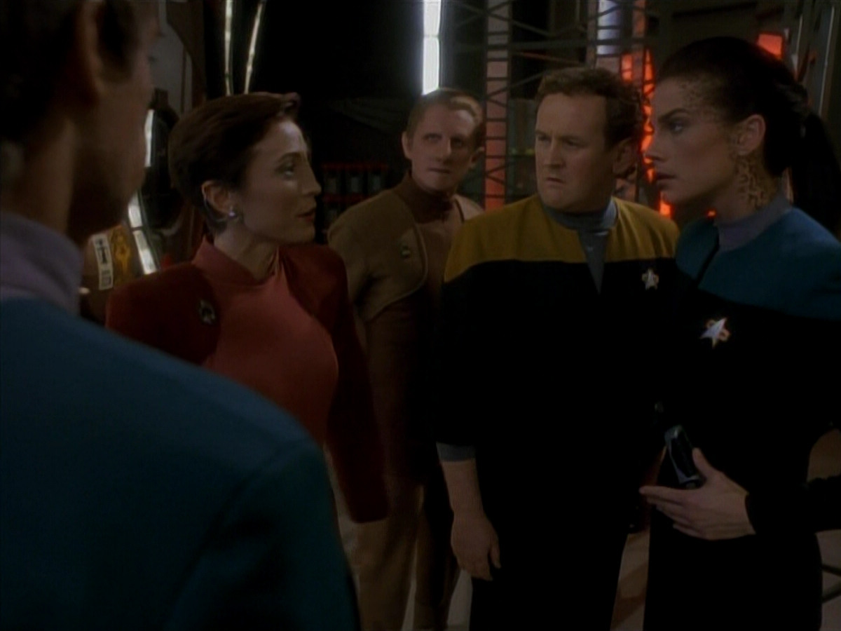 extant_StarTrek_DS9_3x18-DistantVoices_01791.jpg