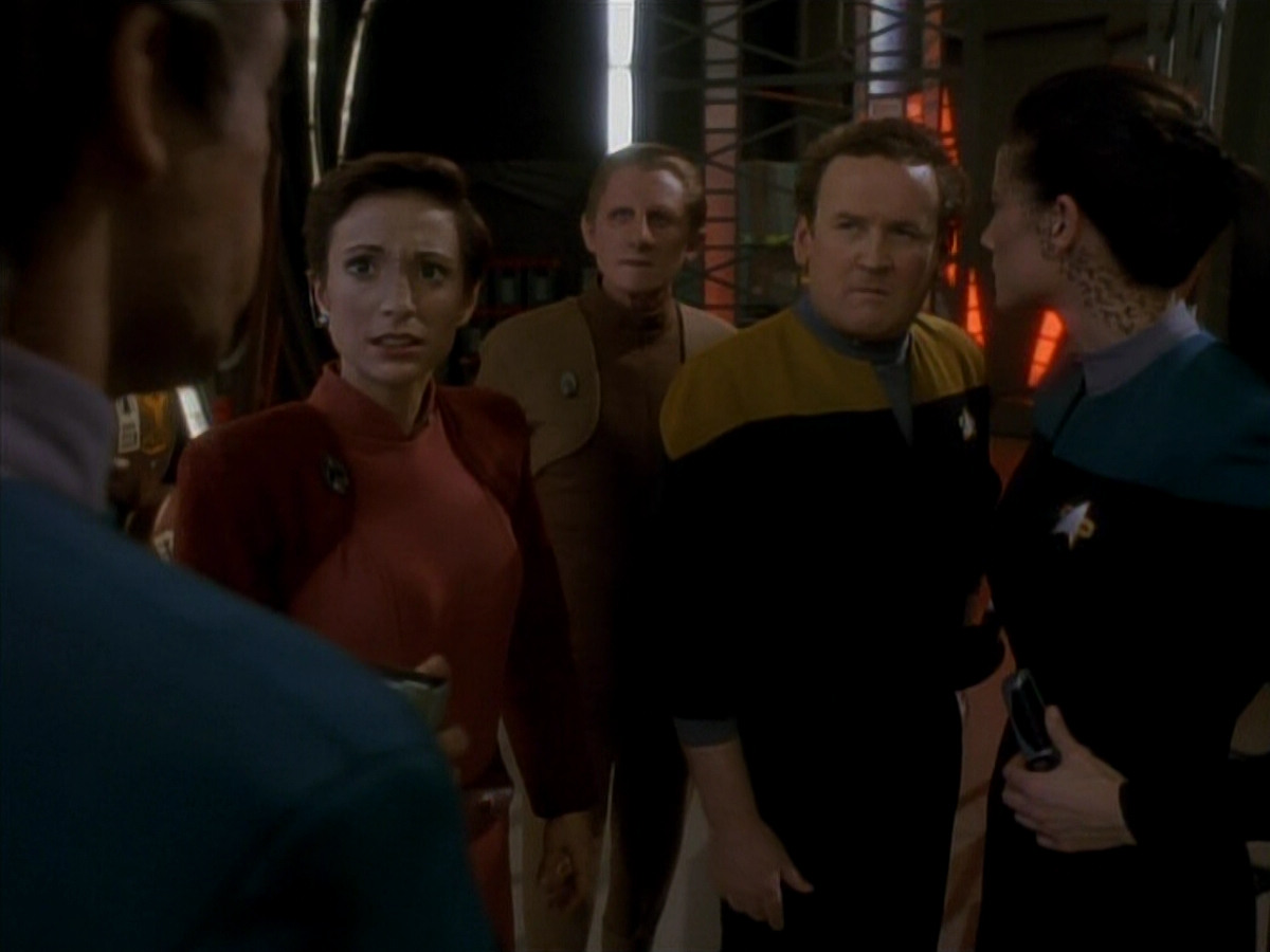 extant_StarTrek_DS9_3x18-DistantVoices_01818.jpg