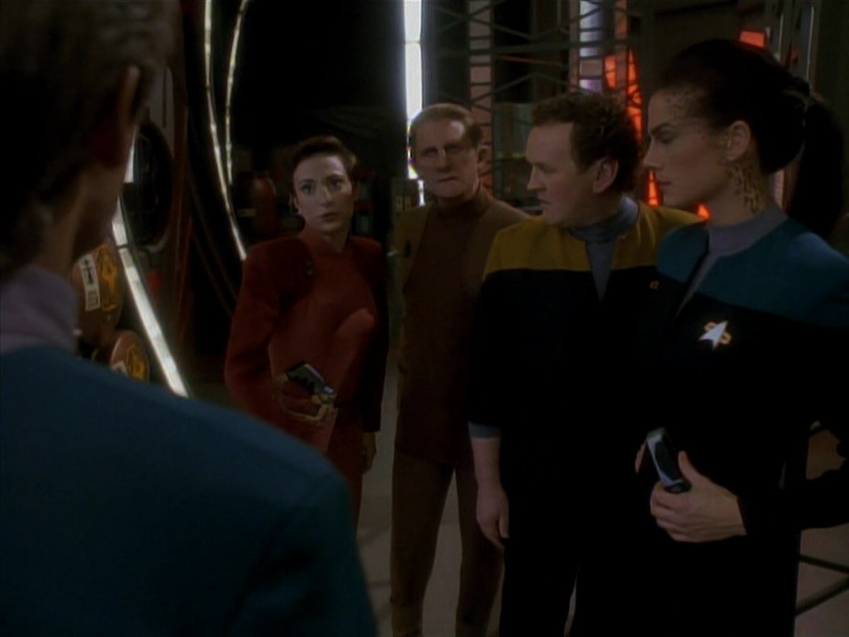 extant_StarTrek_DS9_3x18-DistantVoices_01831.jpg