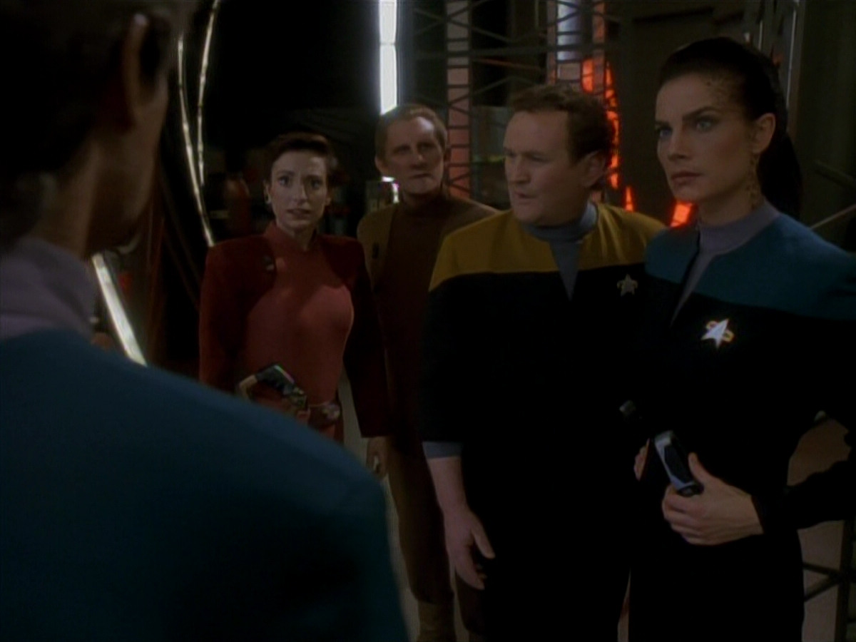 extant_StarTrek_DS9_3x18-DistantVoices_01846.jpg