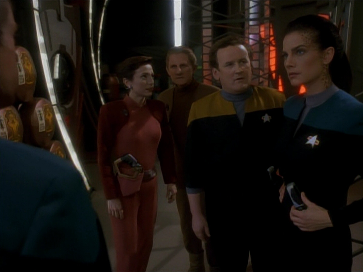 extant_StarTrek_DS9_3x18-DistantVoices_01848.jpg