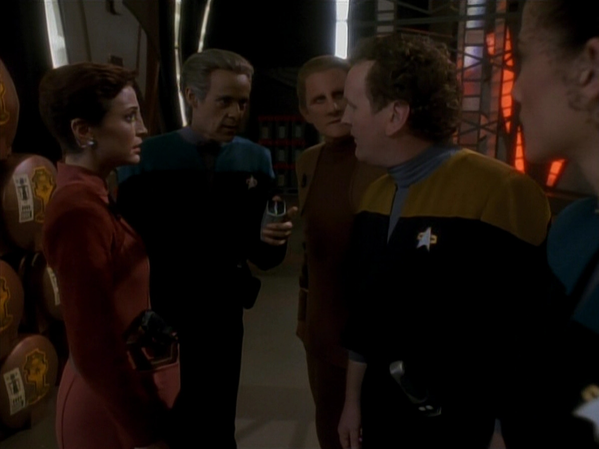 extant_StarTrek_DS9_3x18-DistantVoices_01859.jpg