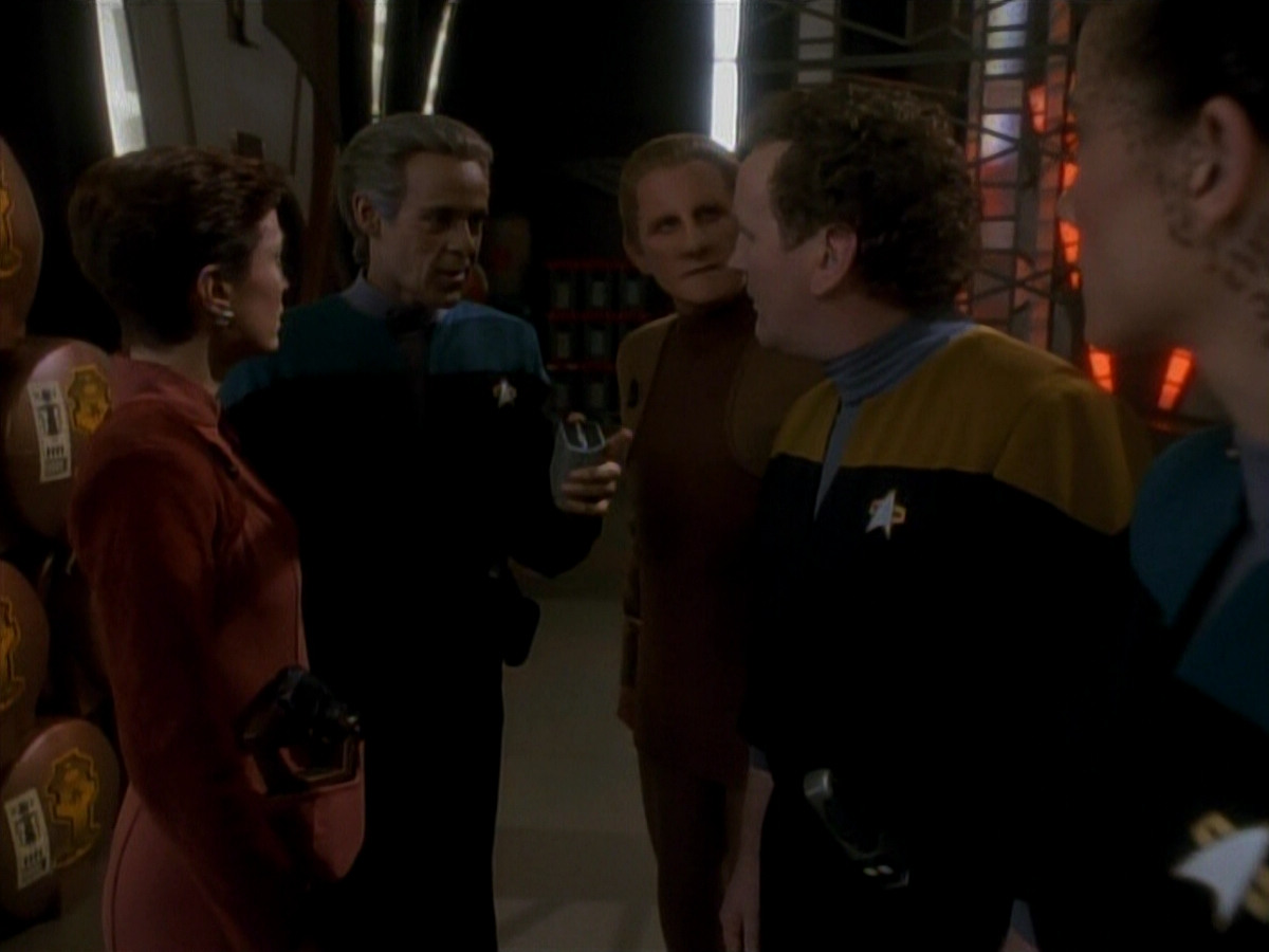 extant_StarTrek_DS9_3x18-DistantVoices_01861.jpg